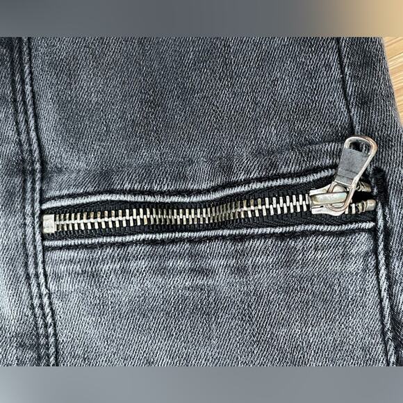 J Brand Kassidy Skinny Jeans in Grey Cascade w/Zipper Detail - Size 25 - Picture 4 of 7